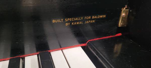 Gorgeous Ebony Baldwin Kawai / Howard 550 Grand Piano - Image 5 Gorgeous Ebony Baldwin Kawai / Howard 550 Grand Piano - Image 5