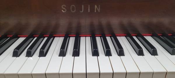 Beautiful Black Walnut Sojin Baby Grand Piano - Image 4 Beautiful Black Walnut Sojin Baby Grand Piano - Image 4