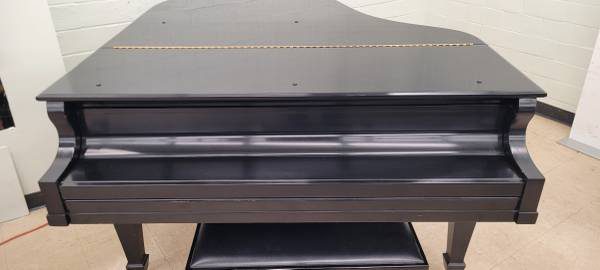 Sweet Ebony Kimball Baby Grand Piano - Image 2 Sweet Ebony Kimball Baby Grand Piano - Image 2