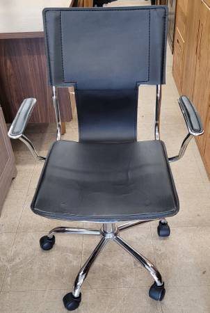 Chairs Chairs Chairs!!! - Image 5 Chairs Chairs Chairs!!! - Image 5