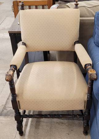 Chairs Chairs Chairs!!! - Image 8 Chairs Chairs Chairs!!! - Image 8