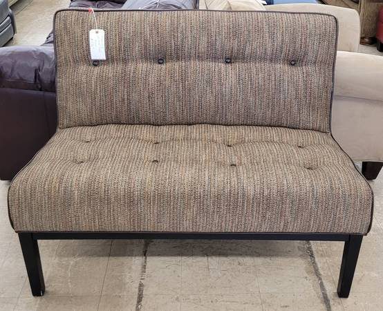 Attractive Upholstered Tweed Bench Attractive Upholstered Tweed Bench