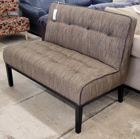 Attractive Upholstered Tweed Bench - Image 2 Attractive Upholstered Tweed Bench - Image 2