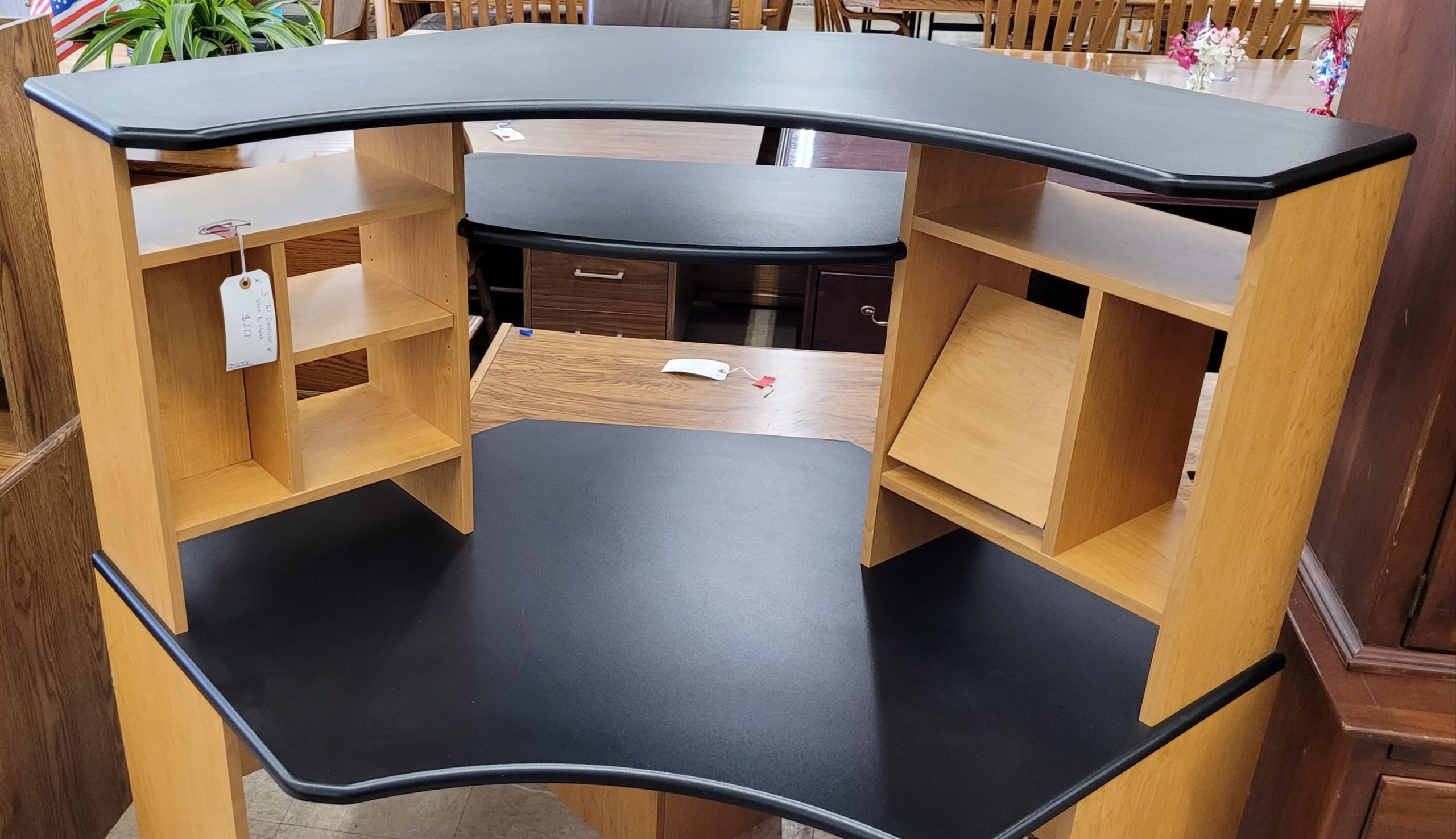 3 Tier Computer Desk &Amp; Hutch - Image 2 3 Tier Computer Desk &Amp; Hutch - Image 2