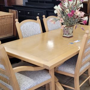 Blonde Tuscan Dining Table w/6 Chairs