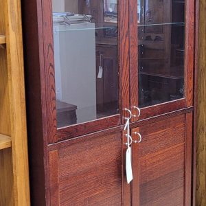 Cabinet/Hutch