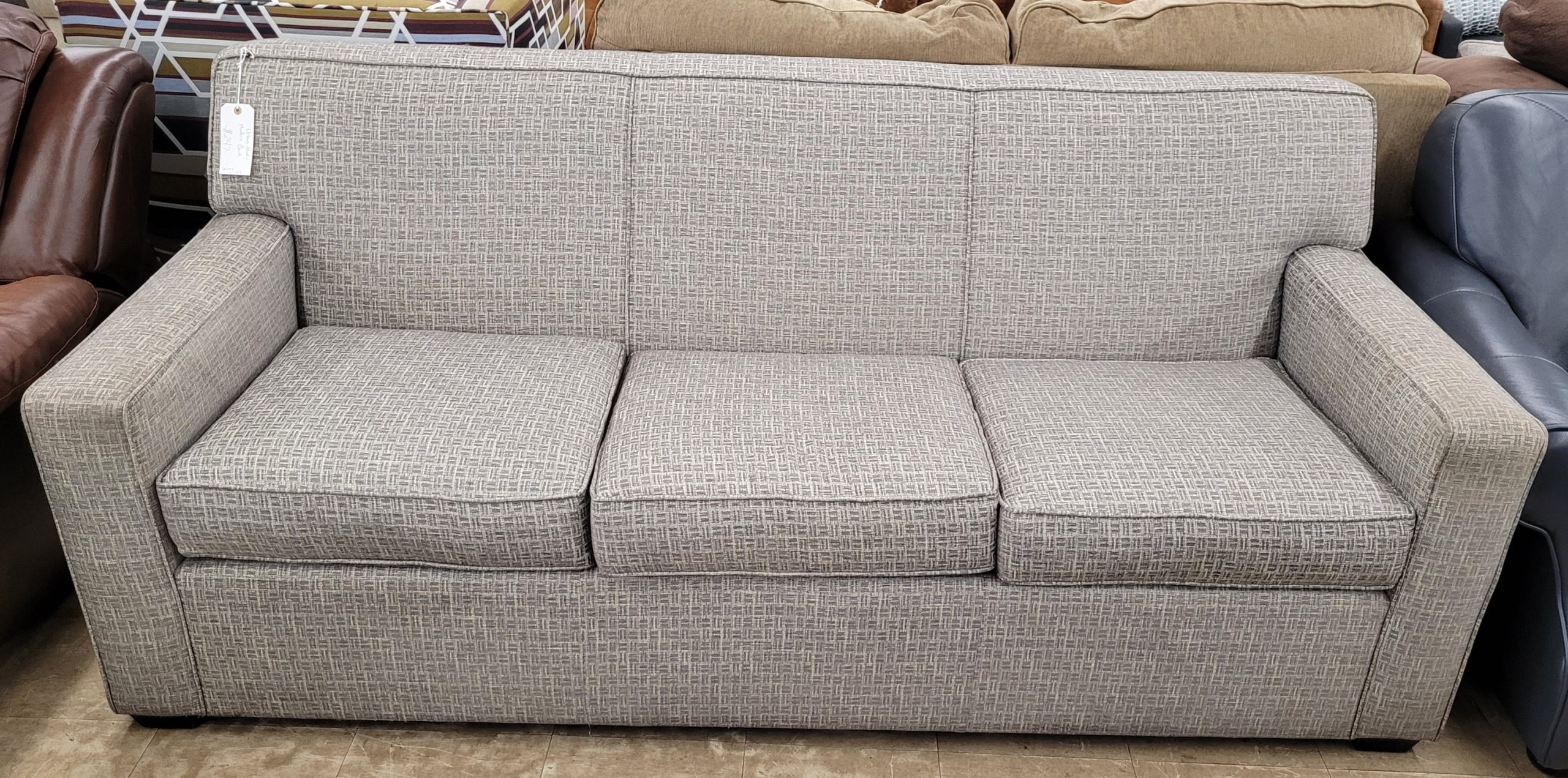 Urban Studio Modern Couch Urban Studio Modern Couch