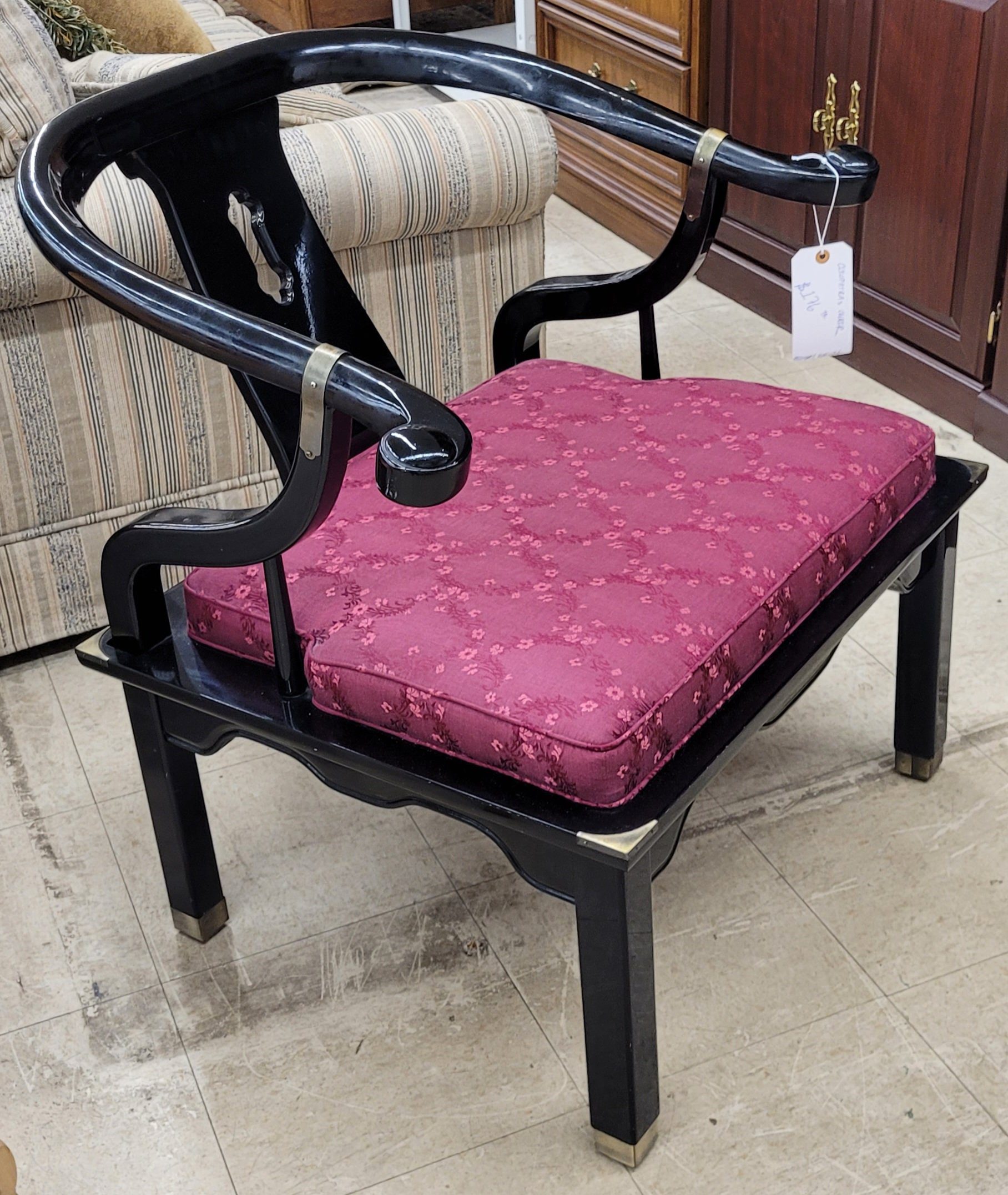 Cleopatra'S Chair - Image 4 Cleopatra'S Chair - Image 4