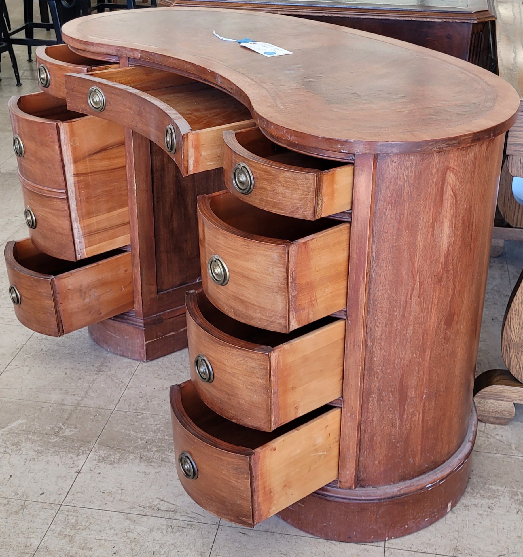 Antique Kidney Shaped Desk - Image 4 Antique Kidney Shaped Desk - Image 4