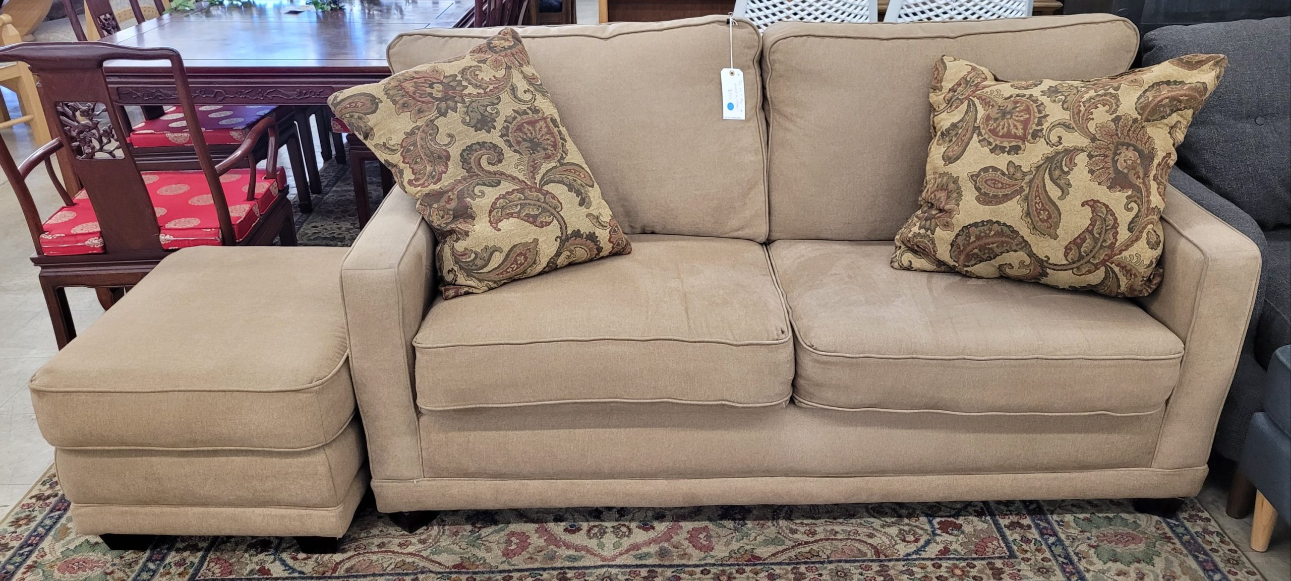 Tan La-Z-Boy Loveseat &Amp; Ottoman Tan La-Z-Boy Loveseat &Amp; Ottoman