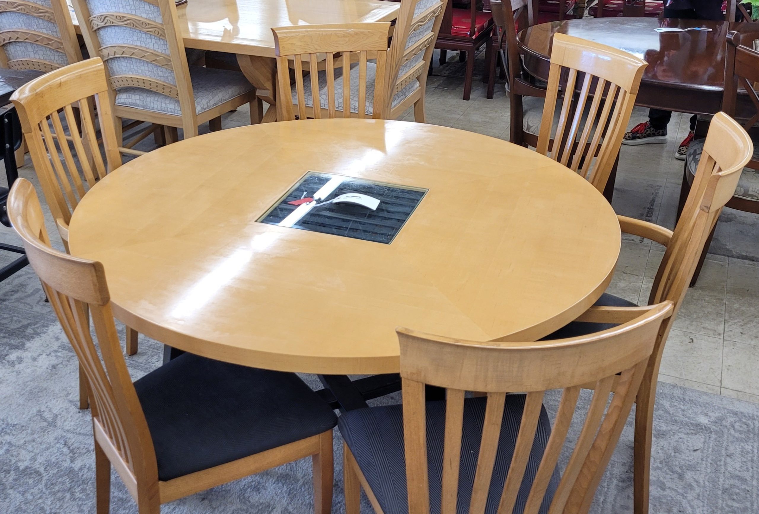 Fabulous Round Dining Table &Amp; 6 Chairs Fabulous Round Dining Table &Amp; 6 Chairs