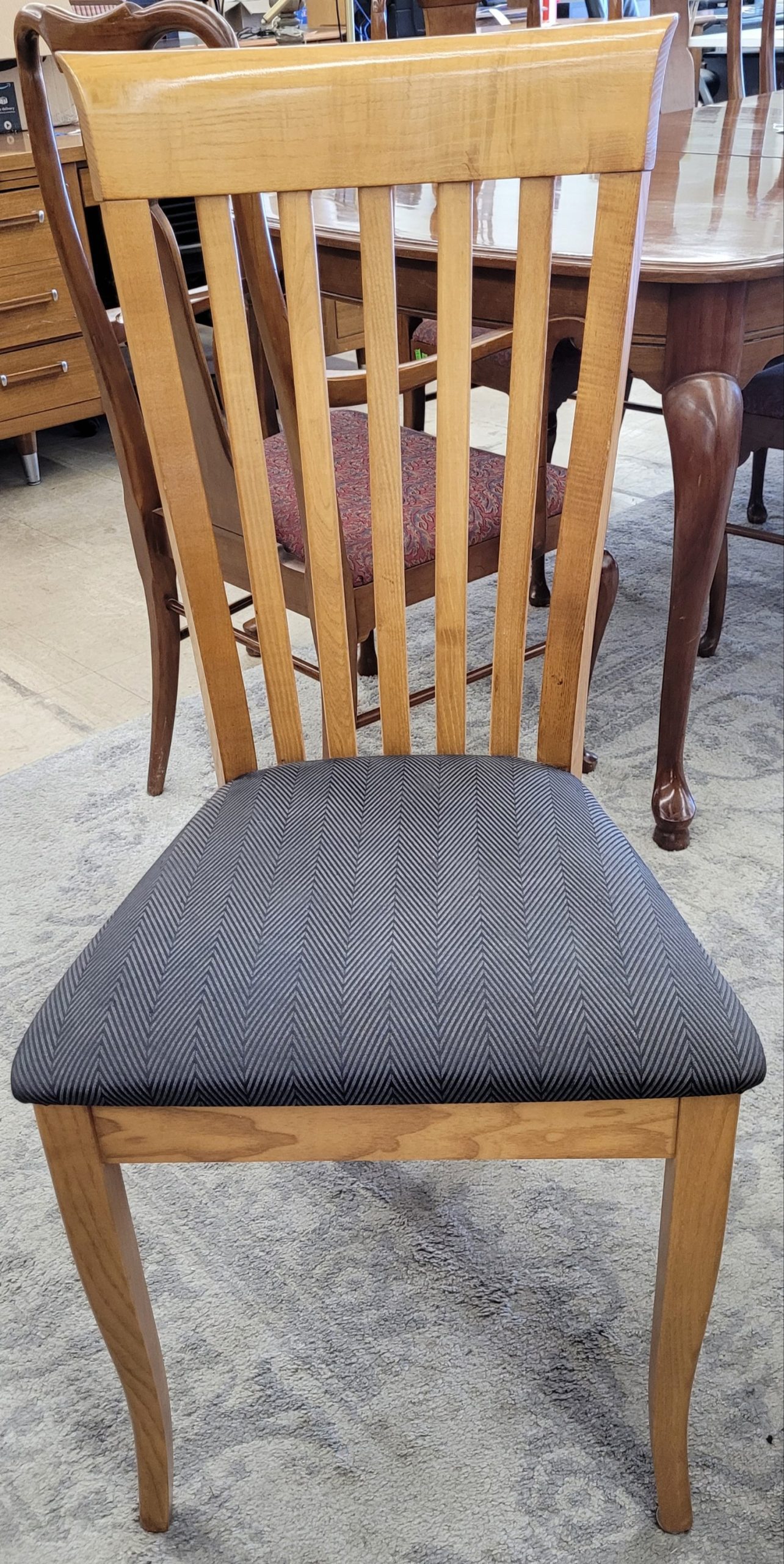 Fabulous Round Dining Table &Amp; 6 Chairs - Image 3 Fabulous Round Dining Table &Amp; 6 Chairs - Image 3